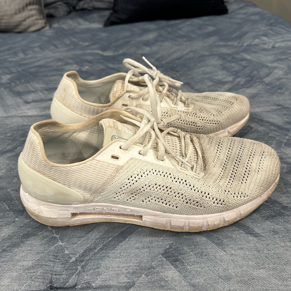 Under Armour White Running Shoes Size 12
